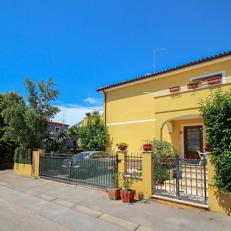 Appartement Alenka Orange à Novigrad Istria Extérieur photo