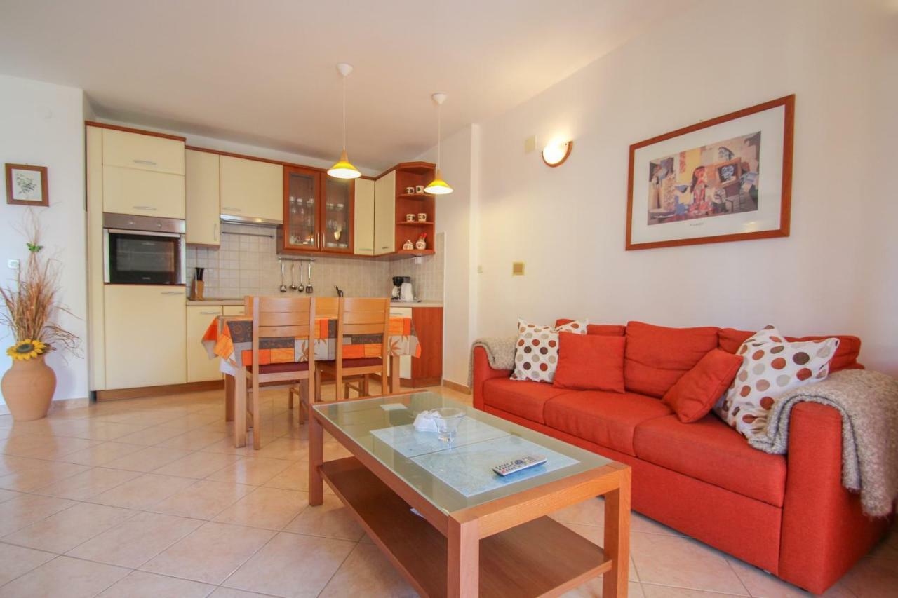 Appartement Alenka Orange à Novigrad Istria Extérieur photo