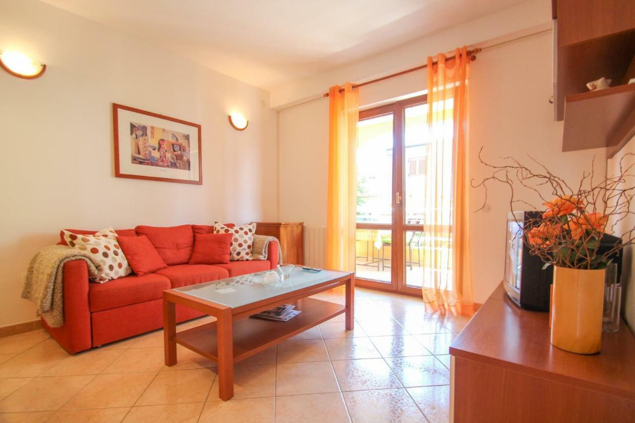 Appartement Alenka Orange à Novigrad Istria Extérieur photo