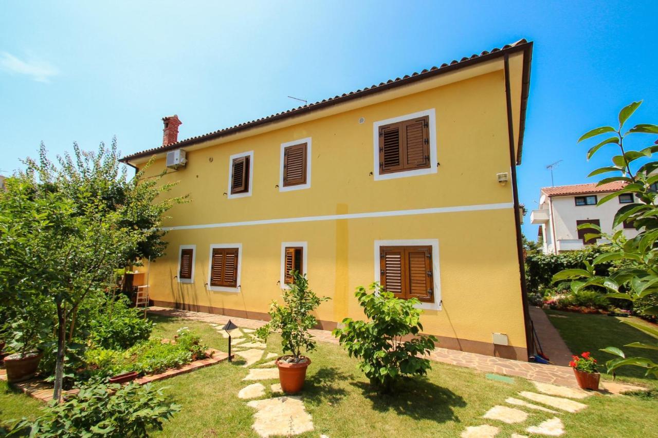 Appartement Alenka Orange à Novigrad Istria Extérieur photo